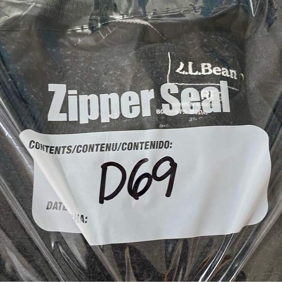 LL bean women gray crewneck long sleeves  plain top - Picture 11 of 11